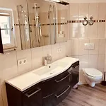 Maxim شقة *